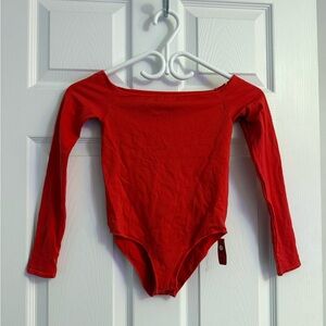 SALE Skims Valentine’s Day after shoulder collection